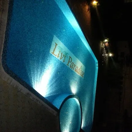 Livi Paradise דירה