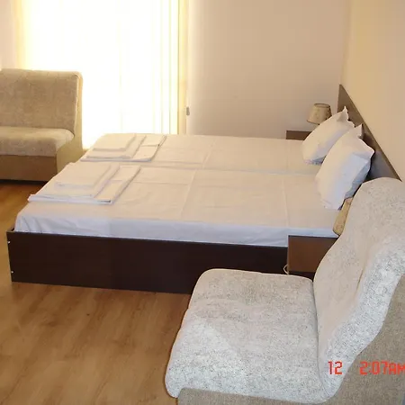 Livi Paradise סאני ביץ'